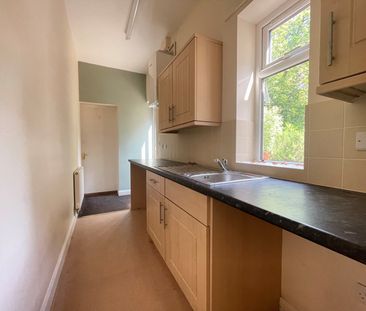 4 bedroom semi-detached house to rent - Photo 1