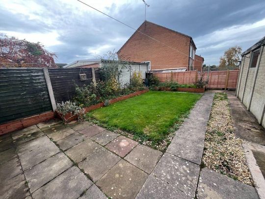 2 bedroom property to rent - Photo 1