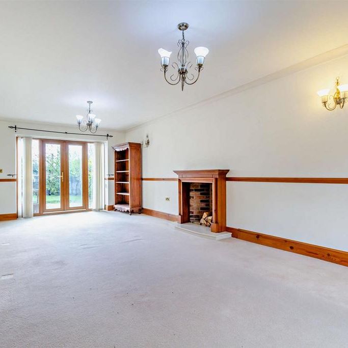 4 bedroom detached house to rent - Photo 1