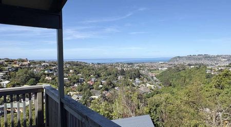 Elevated Waverley Home with Space and Convenience - Photo 3