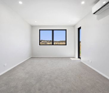 Top-Floor Apartment with Study & Sweeping Googong Views - Photo 5