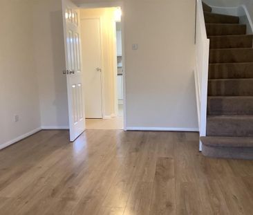 2 bedroom end of terrace house to rent - Photo 1