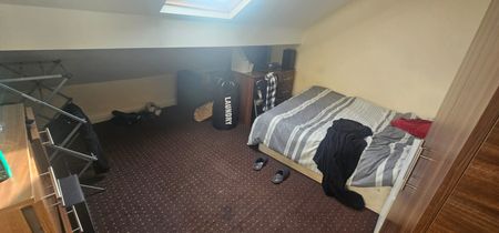 5 Bed - 18 Ashville Avenue, Hyde Park, Leeds - LS6 1LX - Student - Photo 3