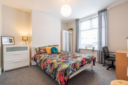 3 bedroom terraced house to rent - Photo 4