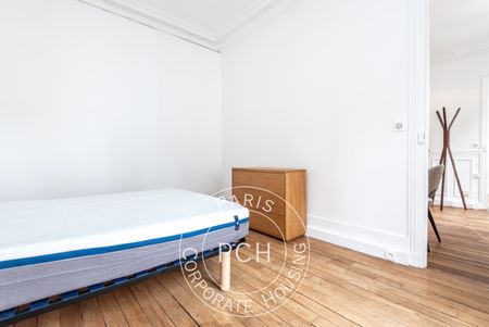 Rue Mathurin Régnier, - Photo 4