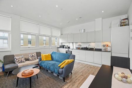 2 bedroom flat to rent - Photo 2