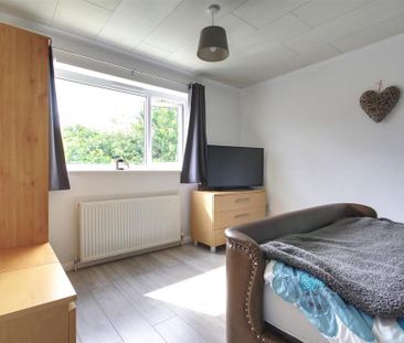 4 bedroom detached house to rent - Photo 5