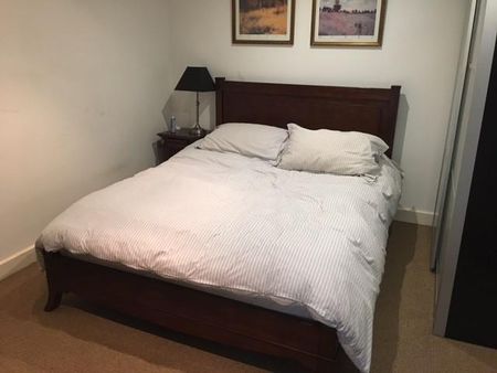 5 bedroom semi-detached house to rent - Photo 4