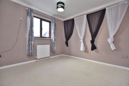 4 bedroom detached house to rent, - Photo 2