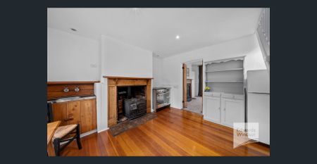 Historic Conjoined Cottage With Off Street Parking - Photo 3