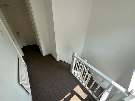 Miskin Crescent, PONTYCLUN - Photo 4