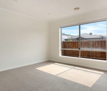 36 Maiden Crescent, Point Cook, Vic 3030 - Photo 3