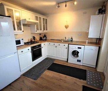 Chalgrove Field, Freshbrook, Swindon, SN5 - Photo 6