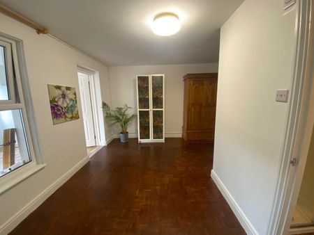 4 Bed End Terrace, Kingston Square, SE19 - Photo 2