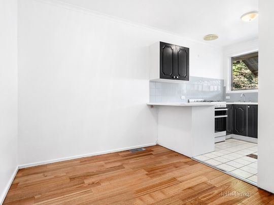 2/7 La Frank Street, Burwood - Photo 1