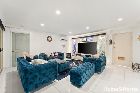 6 Hillside Drive, Albion Park NSW 2527 - House For Rent | Domain - Photo 2