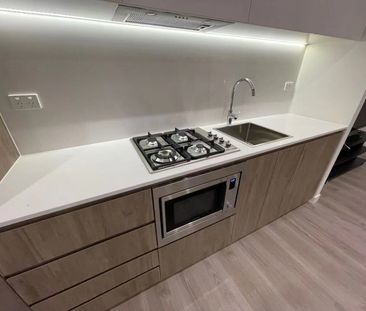 Immaculate executive apartment | Designer finishes in superb lifest... - Photo 6