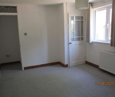 Meadowsweet Close, Haydon Wick, SN25 - Photo 6