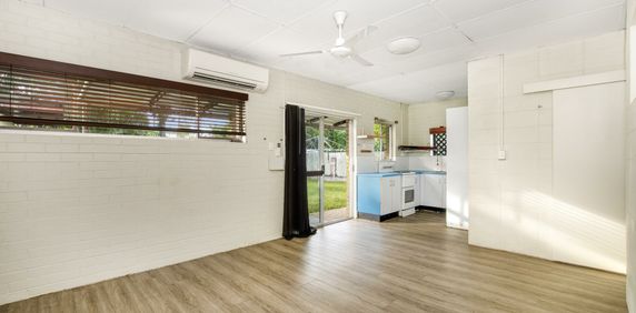 2/201 Fulham Road, GULLIVER - Photo 2