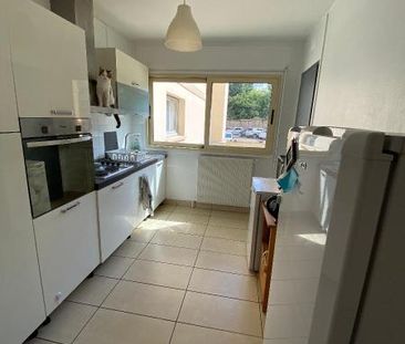 Location Appartement 3 pièces 68m² LYON 8ème - Photo 4