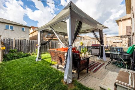 For Lease - 28 Sugarberry Drive, Brampton, Ontario - Photo 3