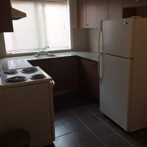 1 CH - 1 SDB - Côte Saint-Luc - $1,125 /mo - Photo 2
