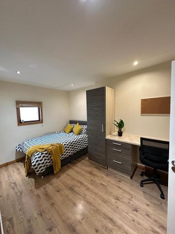 5 bedroom apartment to rent - Photo 3