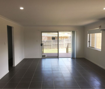 17 Apple Berry Avenue, Coomera, QLD - Photo 4