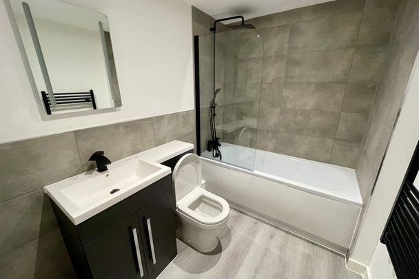 George Street, HULL - Photo 1