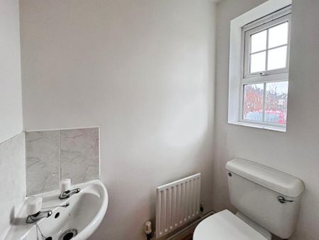2 bedroom terraced house to rent - Photo 2