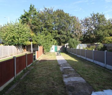 3 bedroom terraced house to rent - Photo 3