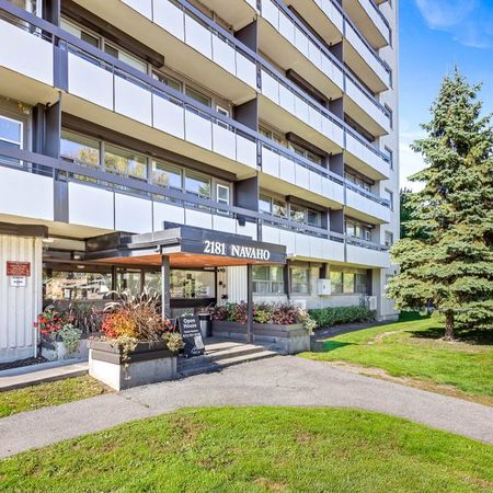 Greenview Apartments - Photo 4