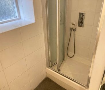 Studio Flat, Very Near Grange Park Triangle Area, W5 - Photo 6