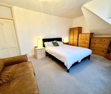 Room in a Shared Flat, Blenheim Road, BS6 - Photo 1