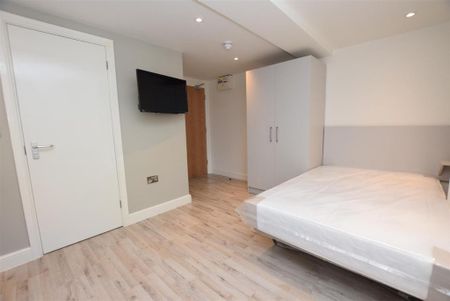 Studio to rent - Photo 2