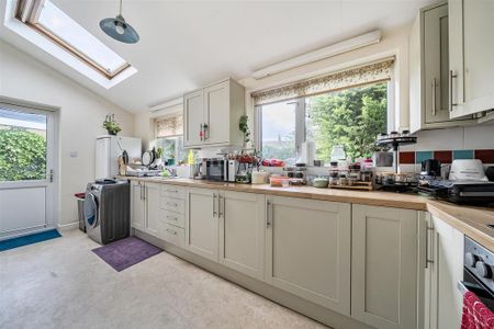 4 bedroom house to rent - Photo 4