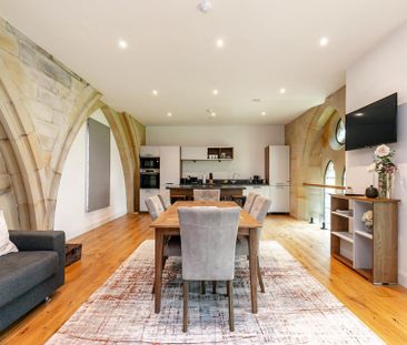 3 bedroom maisonette to rent - Photo 2