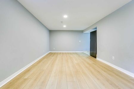 For Lease - 2048 Edinburgh Drive Unit# Lower, Burlington, Ontario - Photo 4