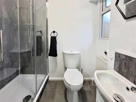 4 bedroom bungalow to rent Randolph Close, CV31 - Photo 1