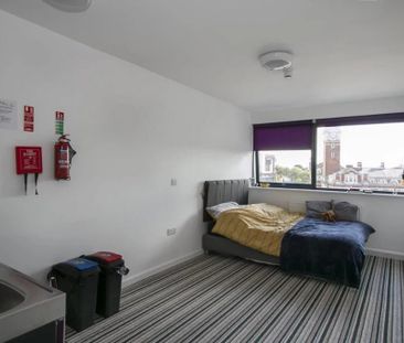 Studio to rent - Photo 1