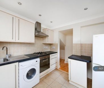 2 bedroom flat to rent - Photo 6
