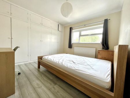 4 bedroom terraced house to rent - Photo 4