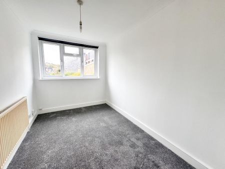 2 bedroom semi-detached house to rent - Photo 4