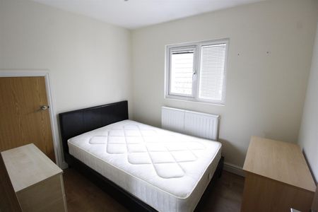 3 Bed Flat To Let On Colum Road, Cardiff - Photo 3