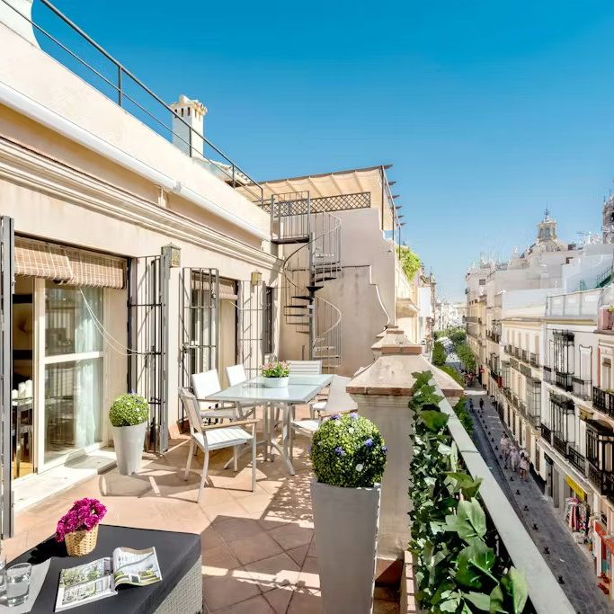 Calle García de Vinuesa, Sevilla, Andalusia 41001 - Photo 1