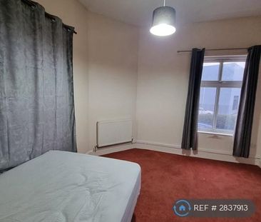 1 bedroom in a flat share to rent - Photo 1