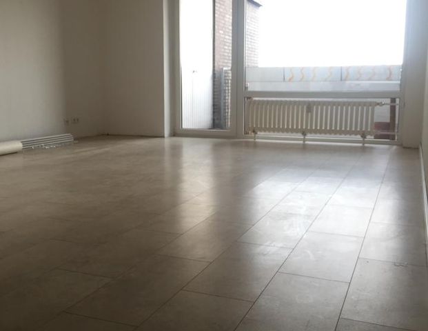 1 Zi.-Wohnung mit Balkon, EBK und Fahrstuhl - Foto 1