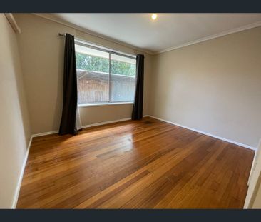 3/205 Sladen Street, Cranbourne, Vic 3977 - Photo 3