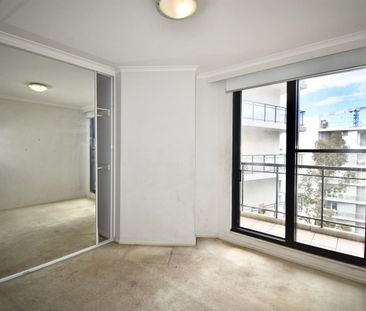 Resort-Style Living in the Heart of Rockdale - Photo 4