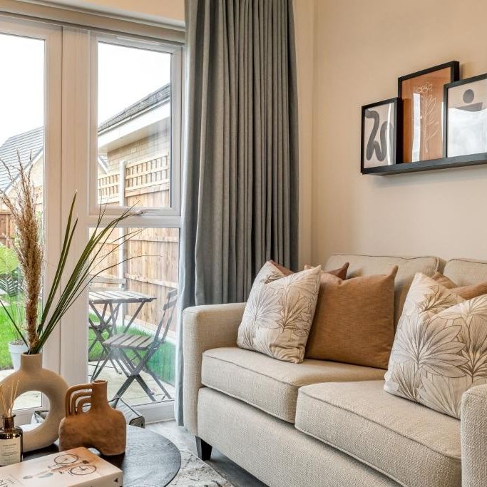 2 bedroom semi-detached house to rent - Photo 1